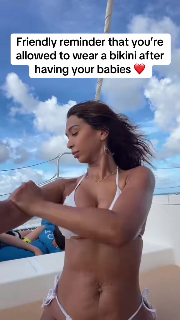 @Alyssa &bull; Spoiled Miami Mom🌴