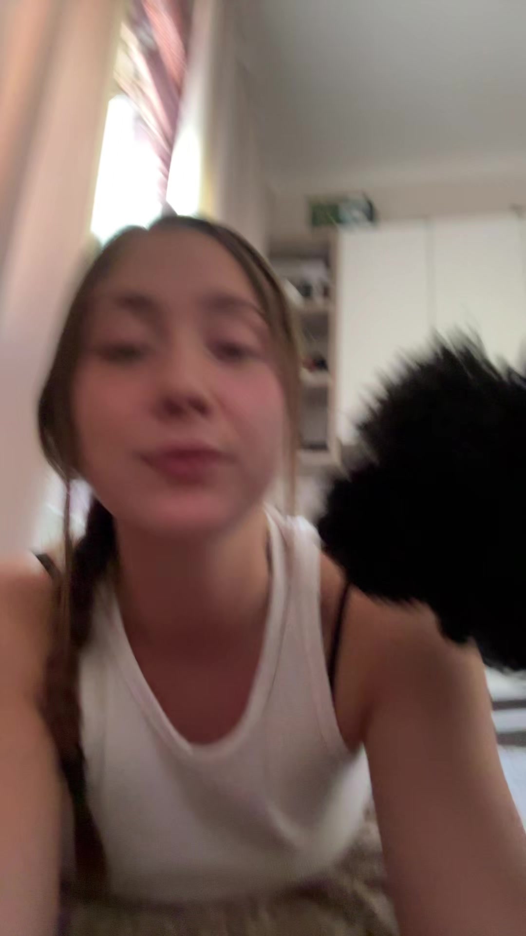 @мила
