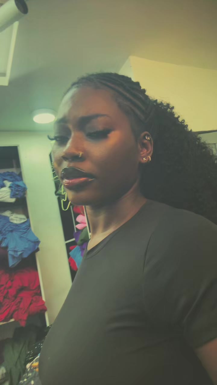 @Naomii__savage