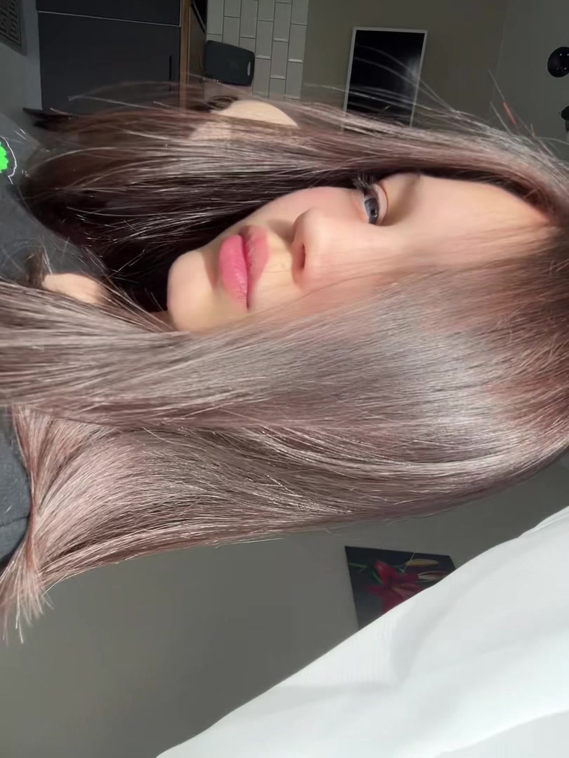 @palevaa_
