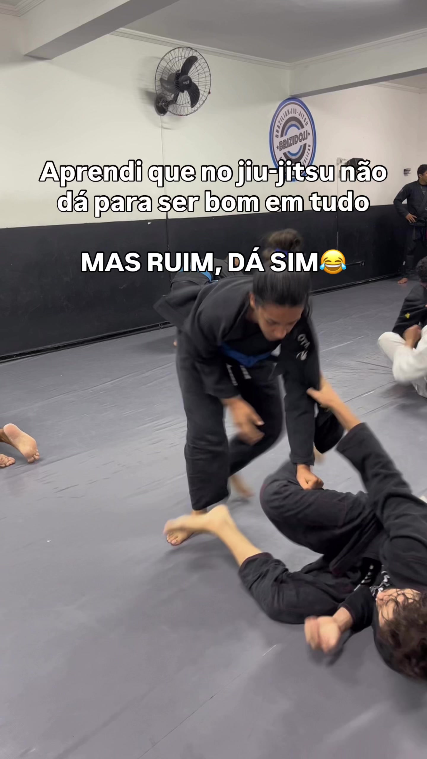@carolineferreira_04