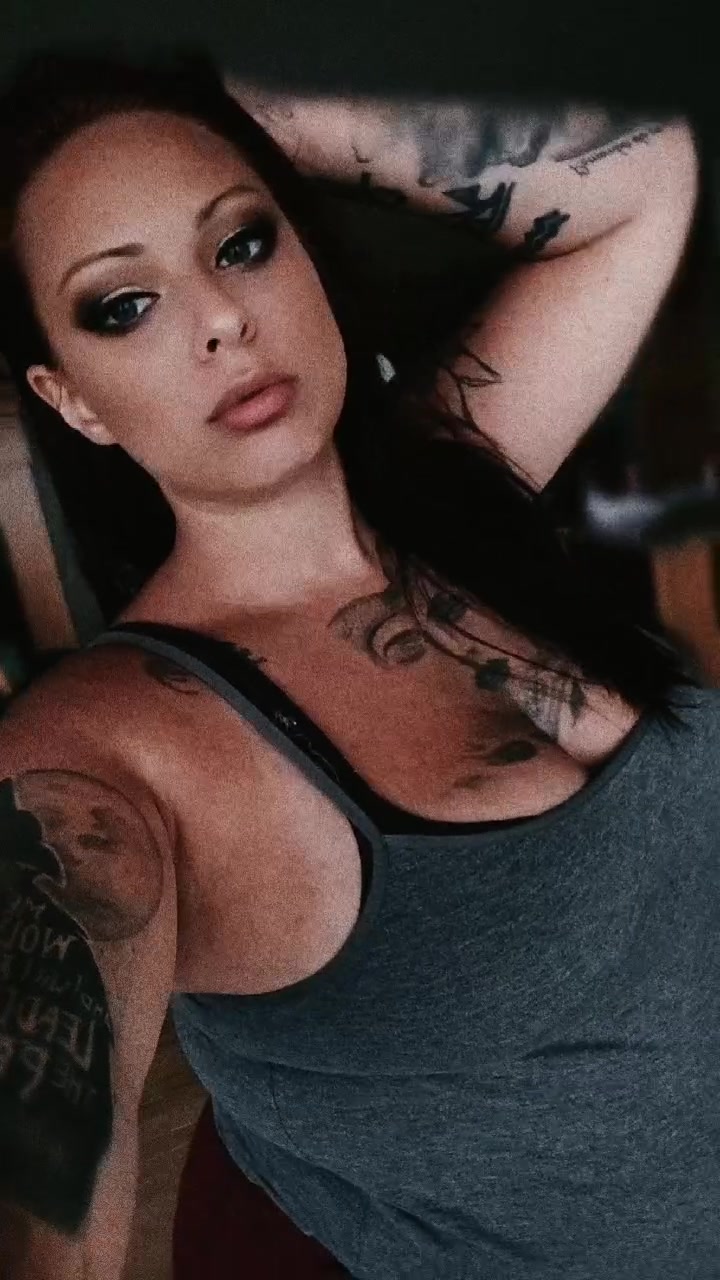 @Courtney🖤🩶🤍