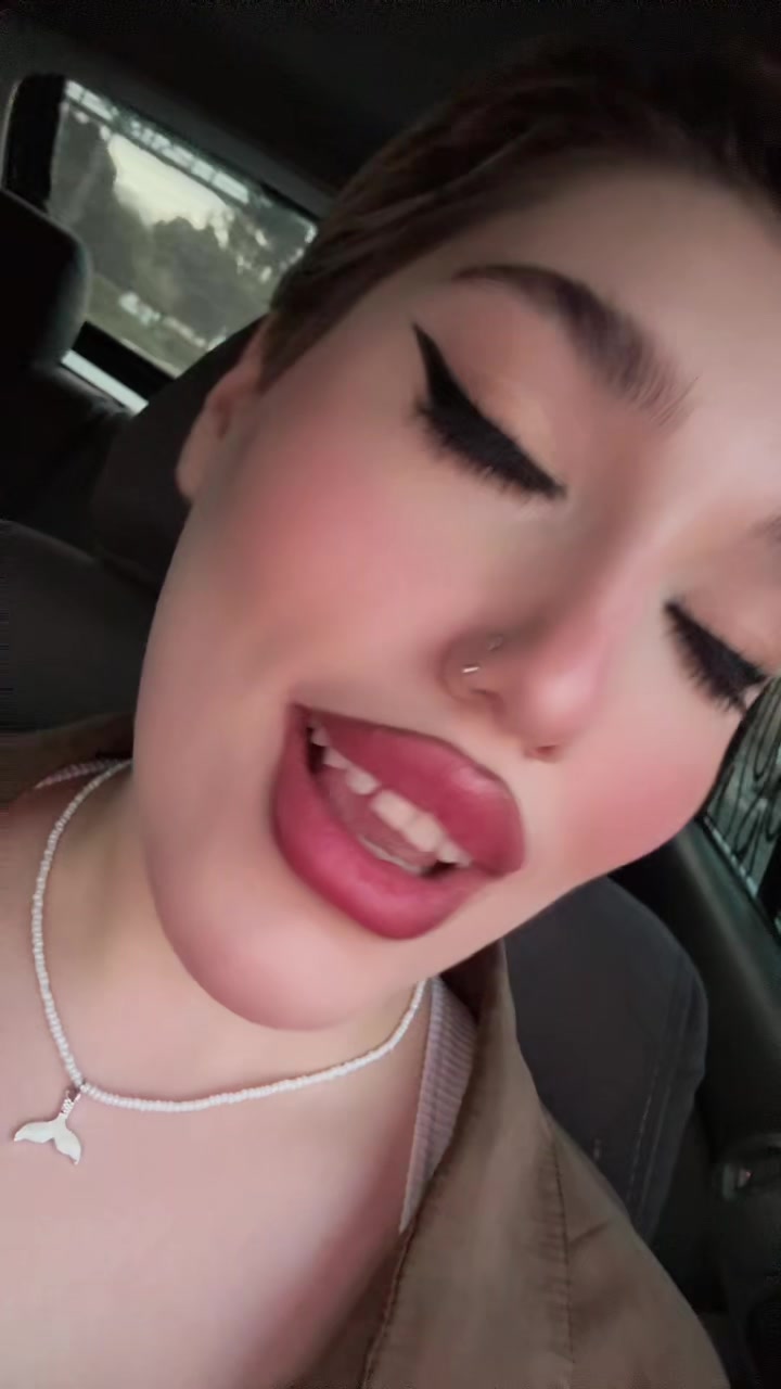 @kiyanaMAH