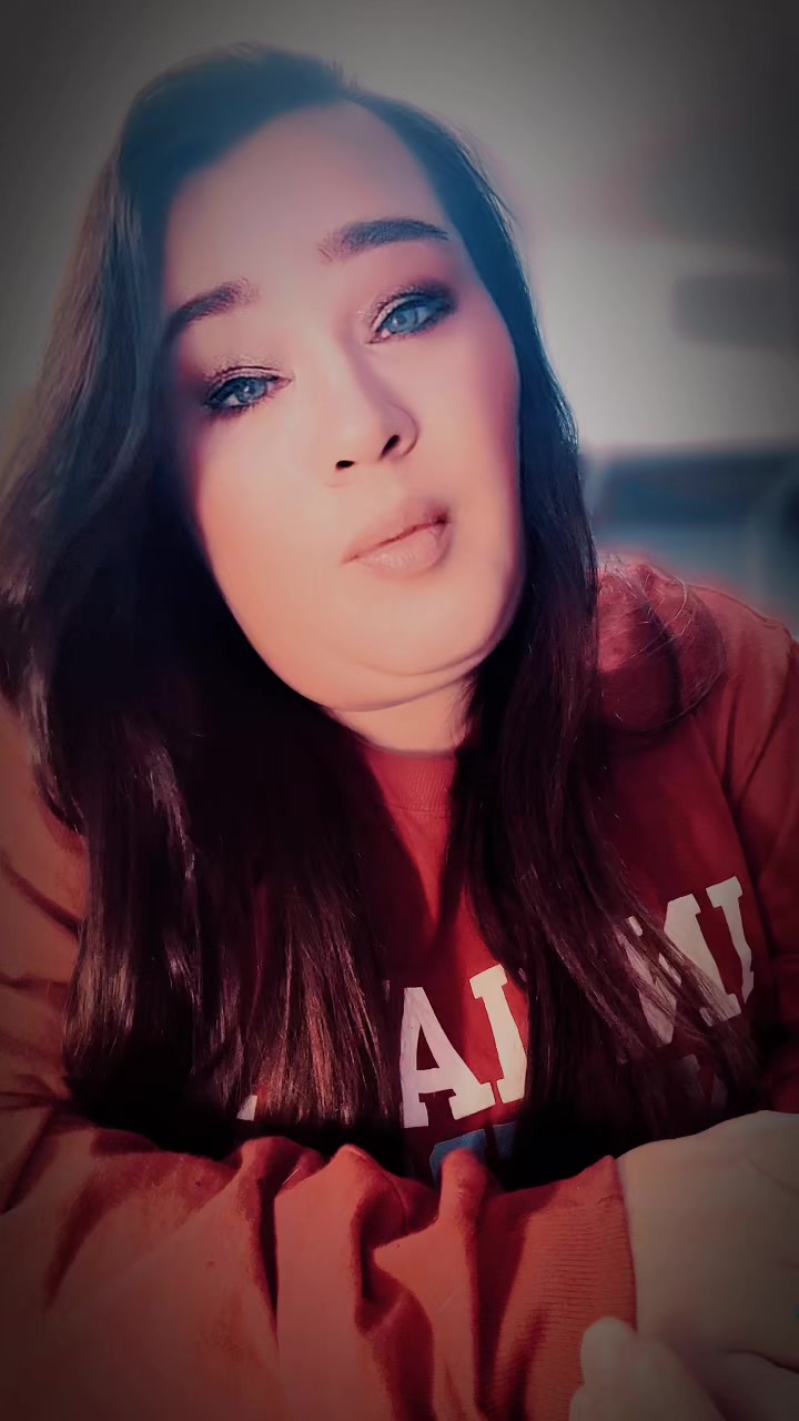 @TheGirlWithHer_CUP