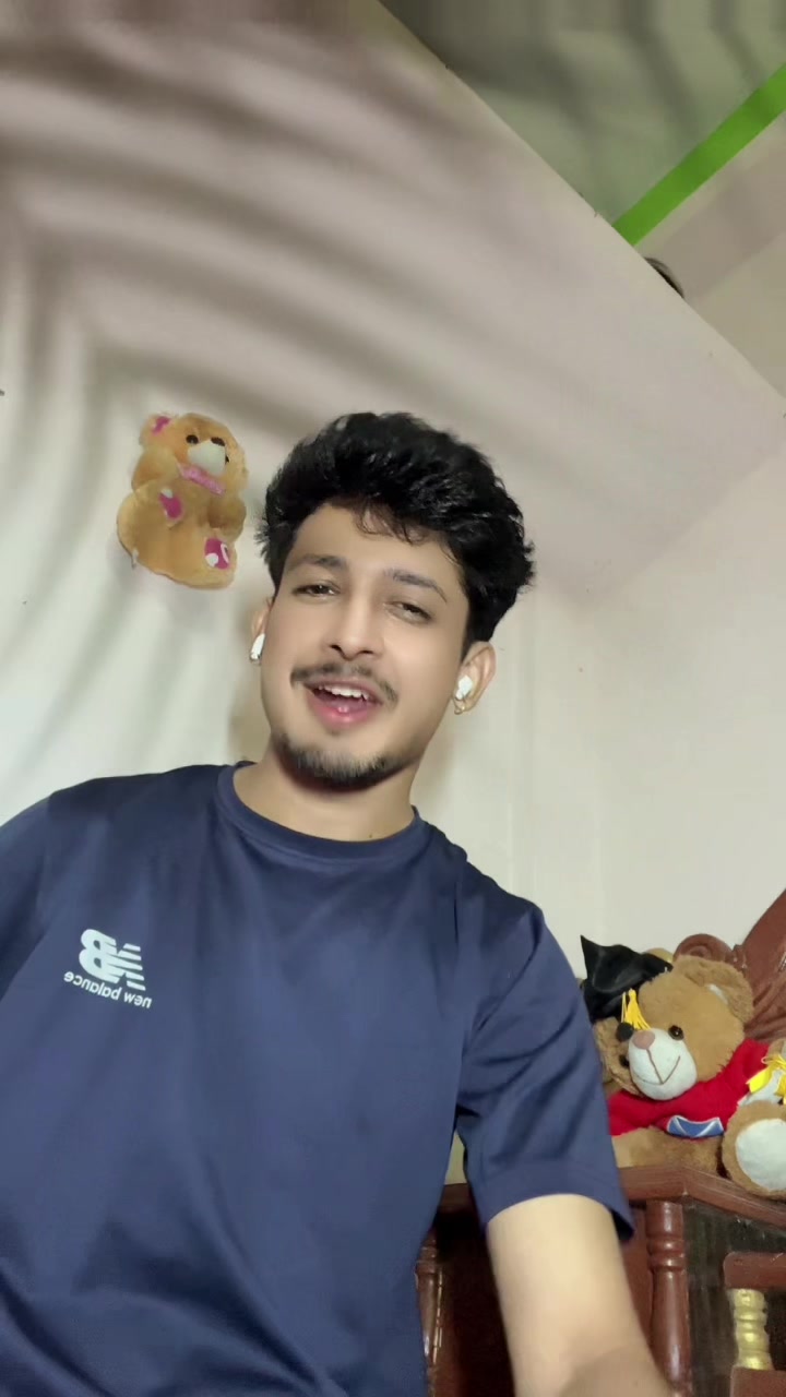 @Manik_haina_rw…?😲