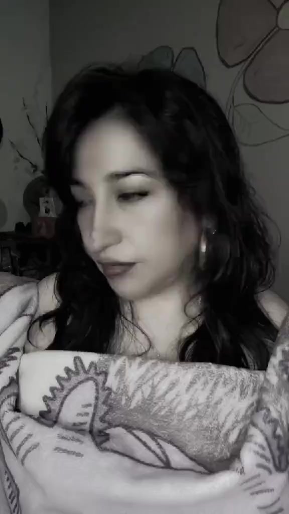 @elvirita la pueblerina
