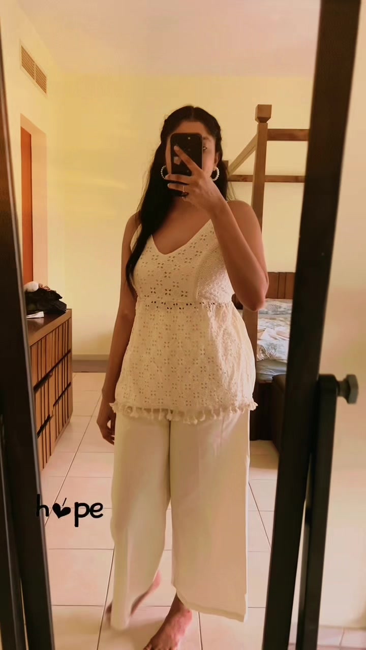 @Neesha Madurangi ❤️🇱🇰🇦🇪✨