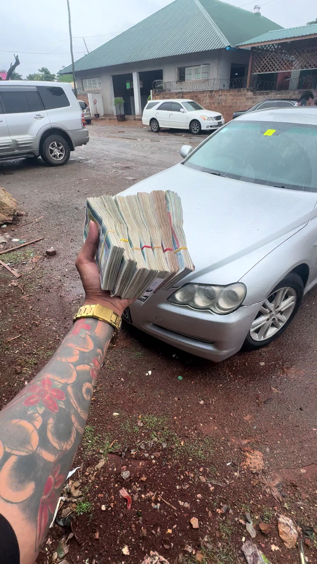 @𝗥𝗘𝗬