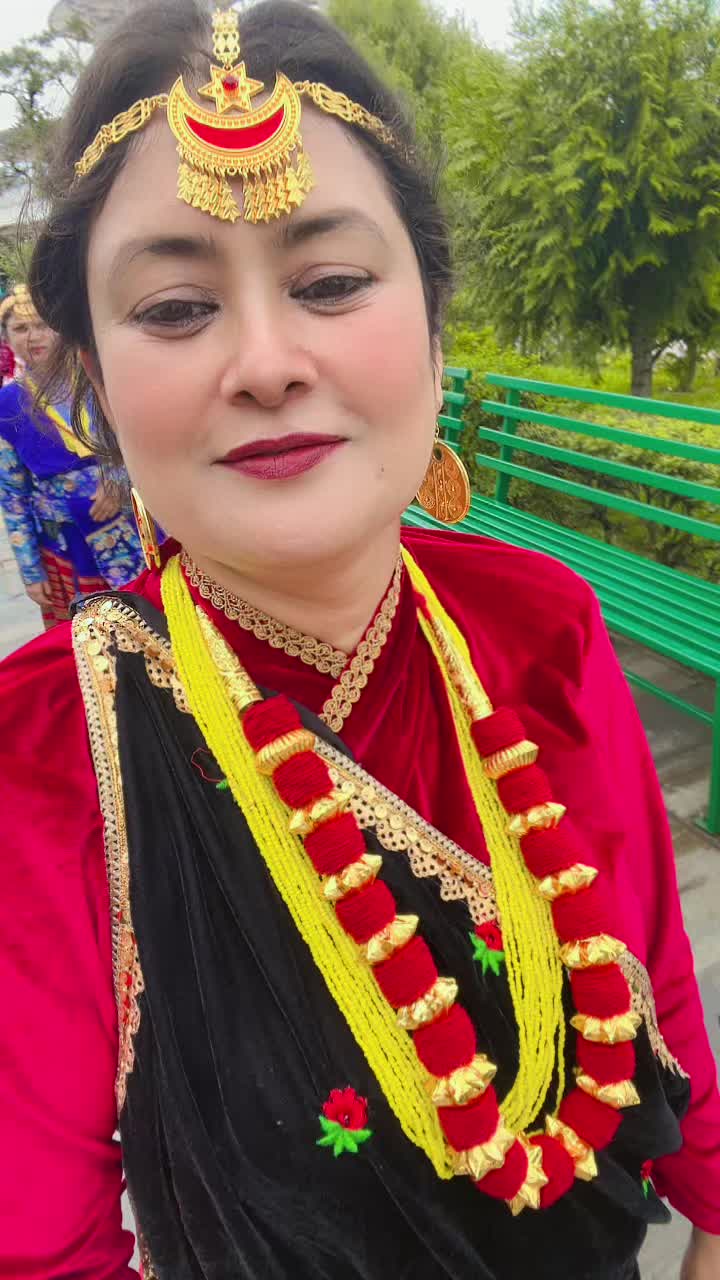 @santoshi_khadka