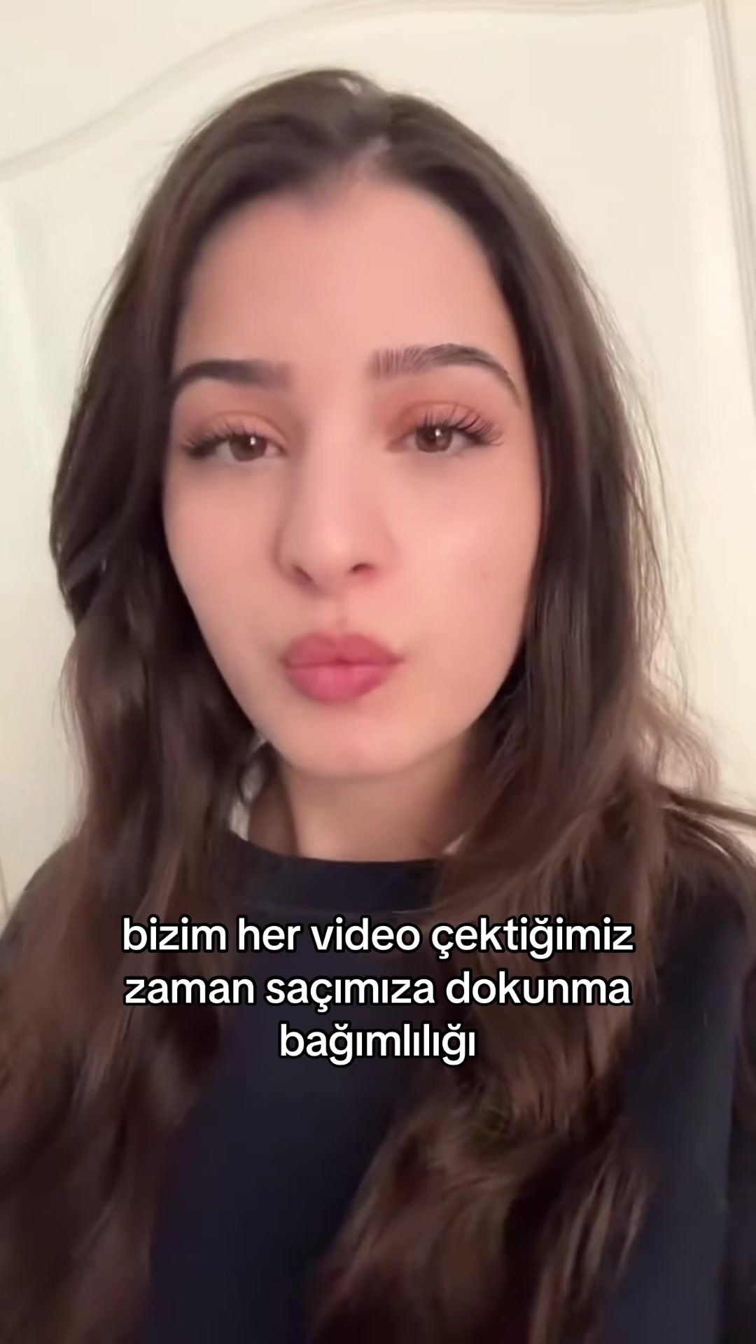 @EK.