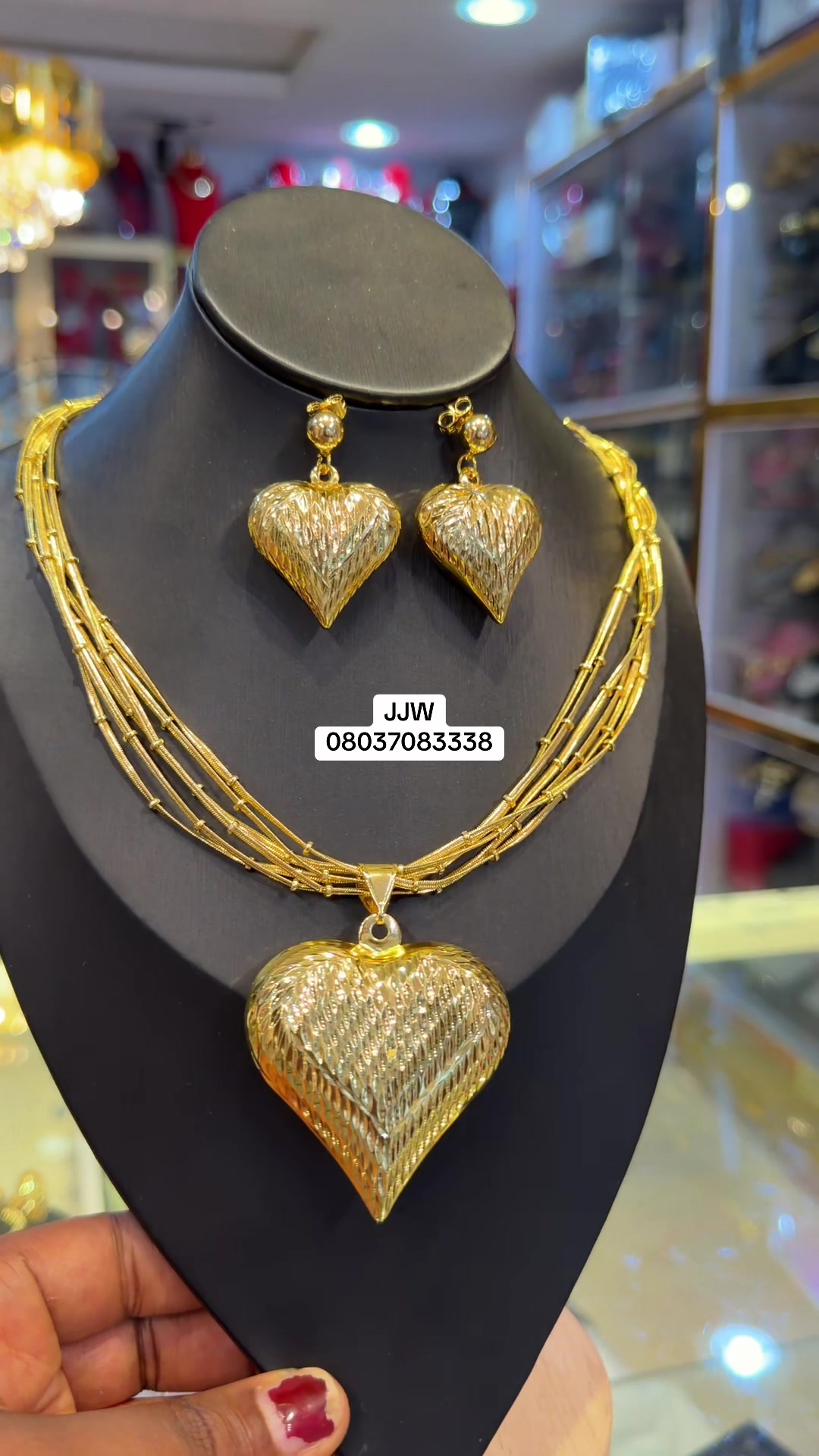 @Jewelry vendors in Auchi (Edo)