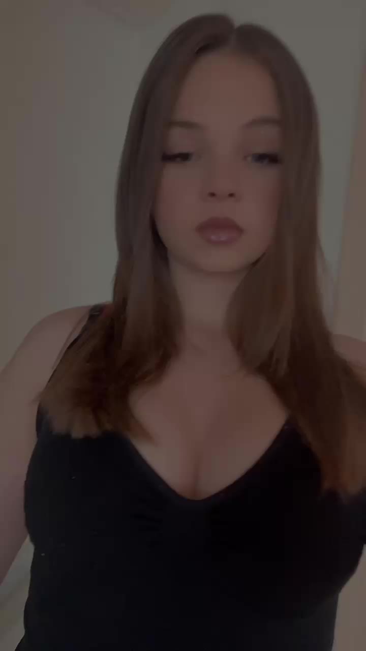 @๐๐ฅ๐ข๐ฐ๐ข๐.๐๐๐๐