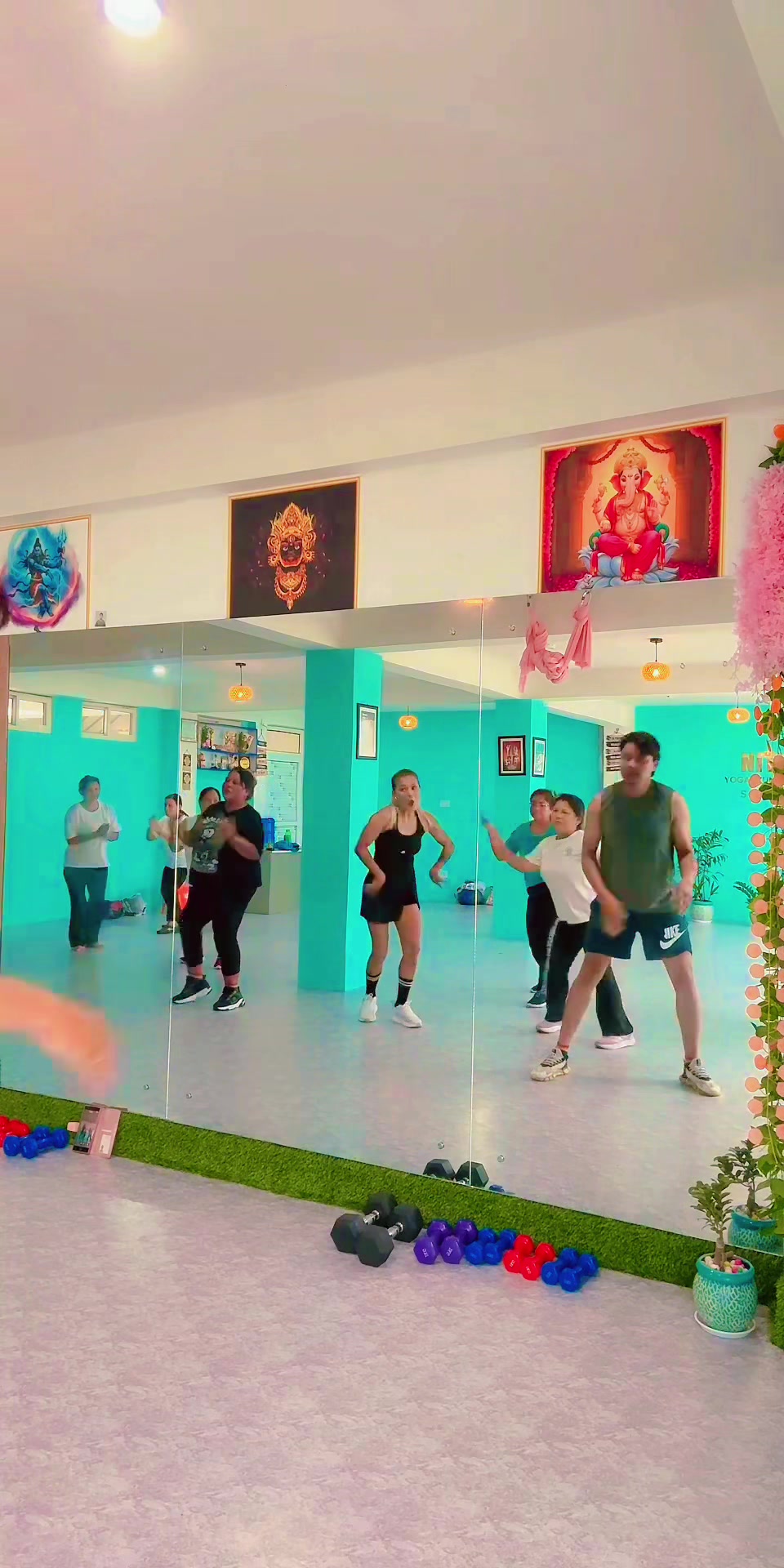 @Nitu singh yoga teacher zIn