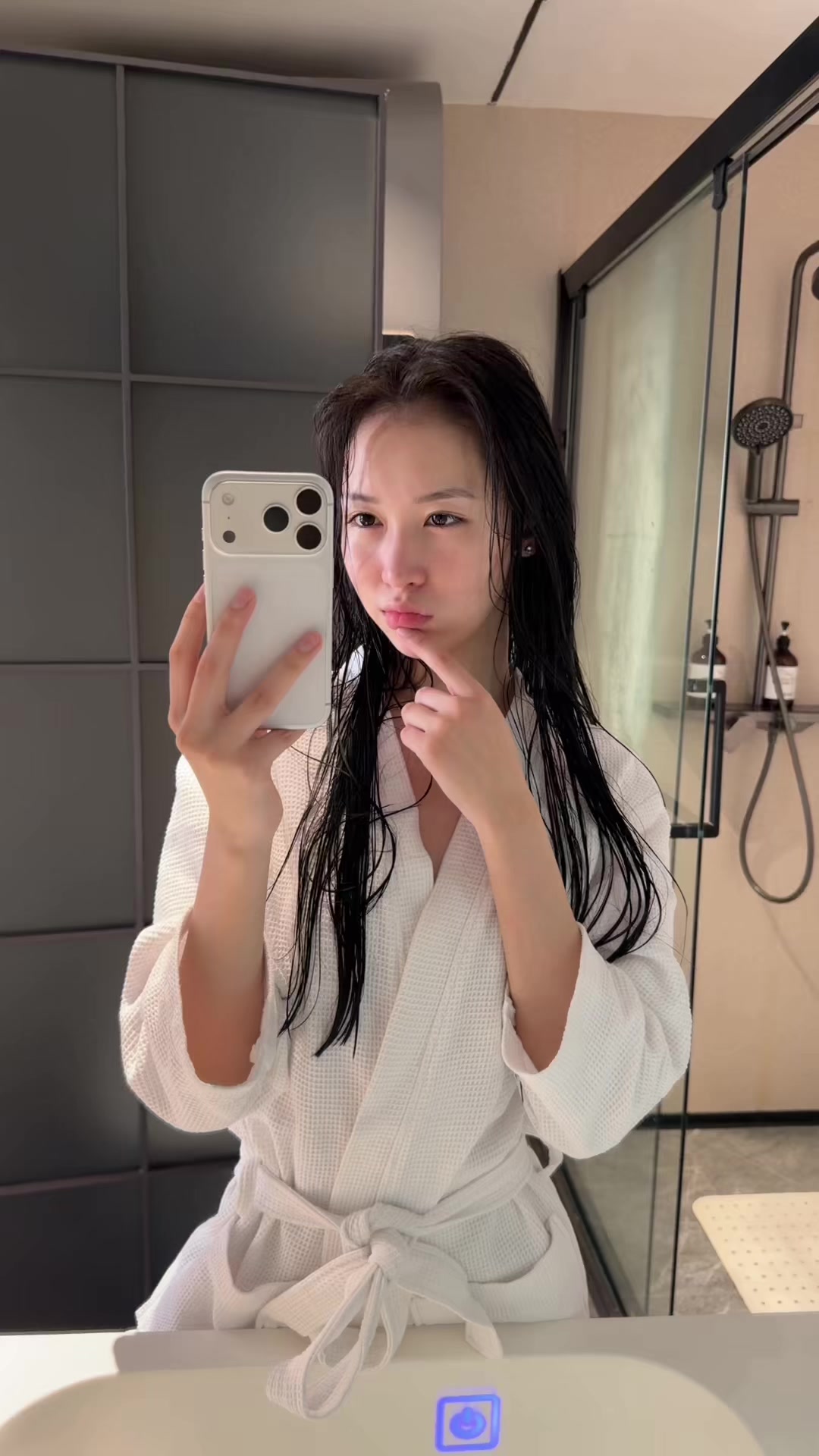 @yyumzhanaa