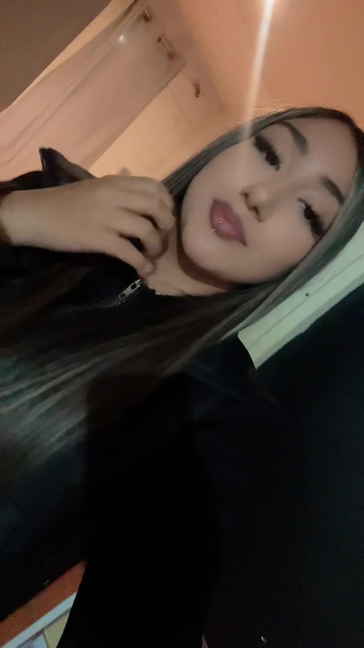 @𝒜𝓃𝓉𝑜𝓃𝑒𝓁𝓁𝒶 ✨