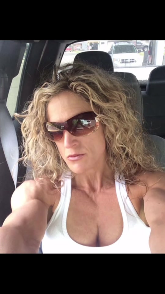 @shelleymorrisbell IFBB PRO