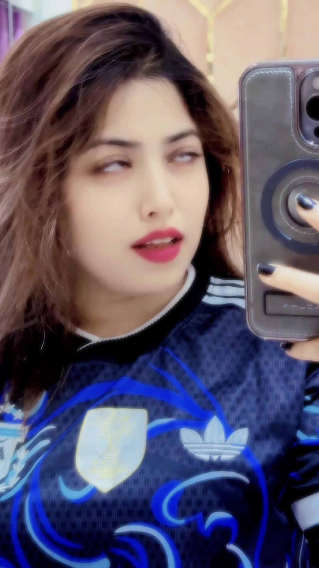 @𝐄𝐯𝐚 𝐂𝐡𝐨𝐰𝐝𝐡𝐮𝐫𝐲