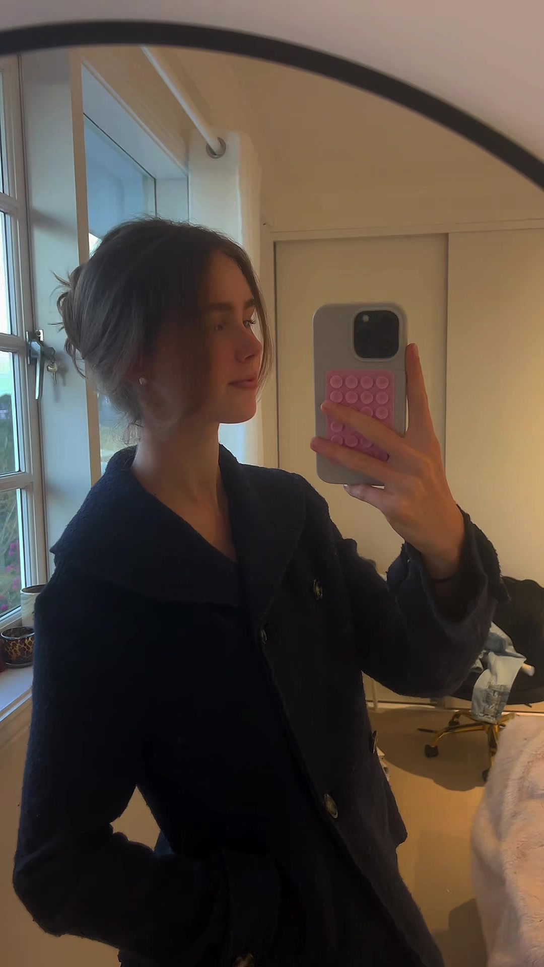@Ella