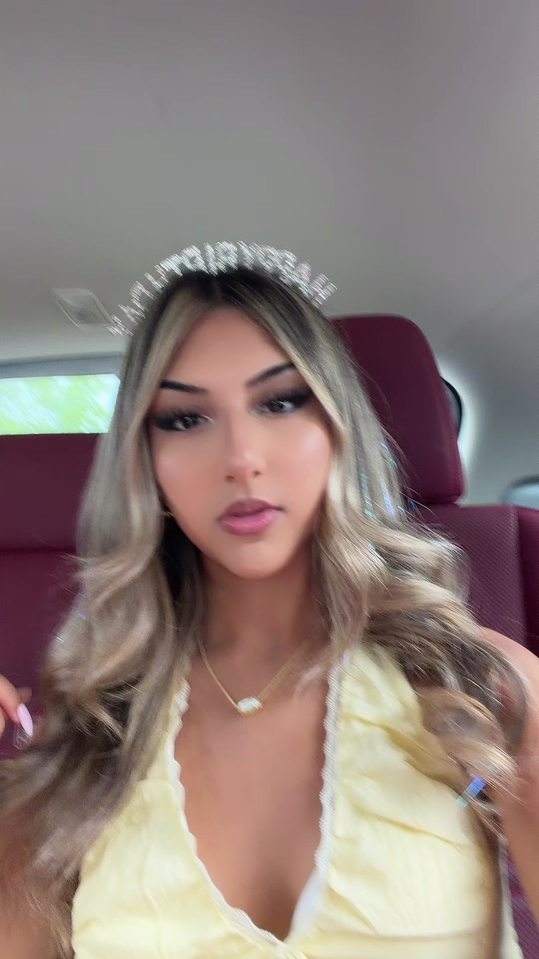 @⃟