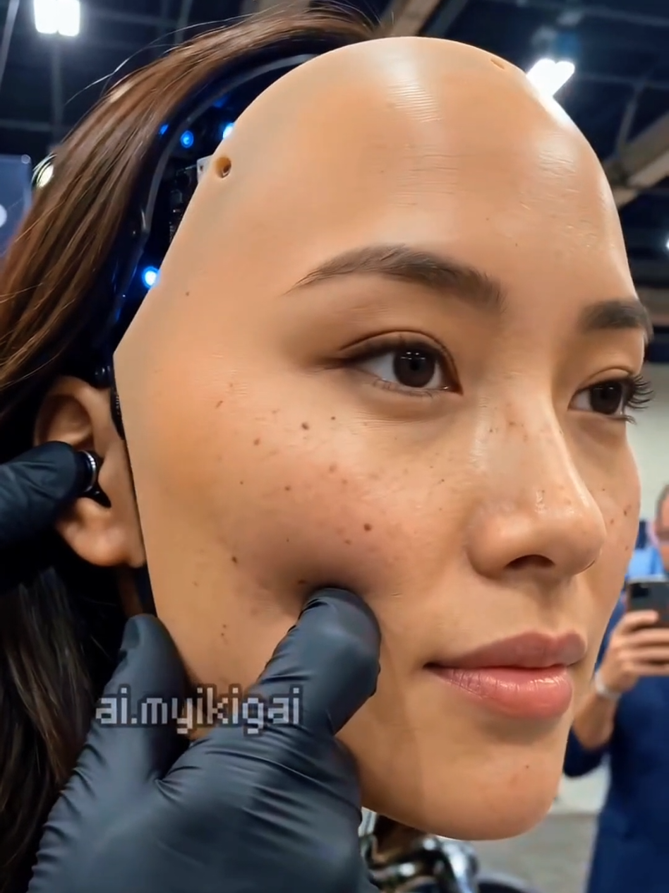 @Humanoid Robot 🤖