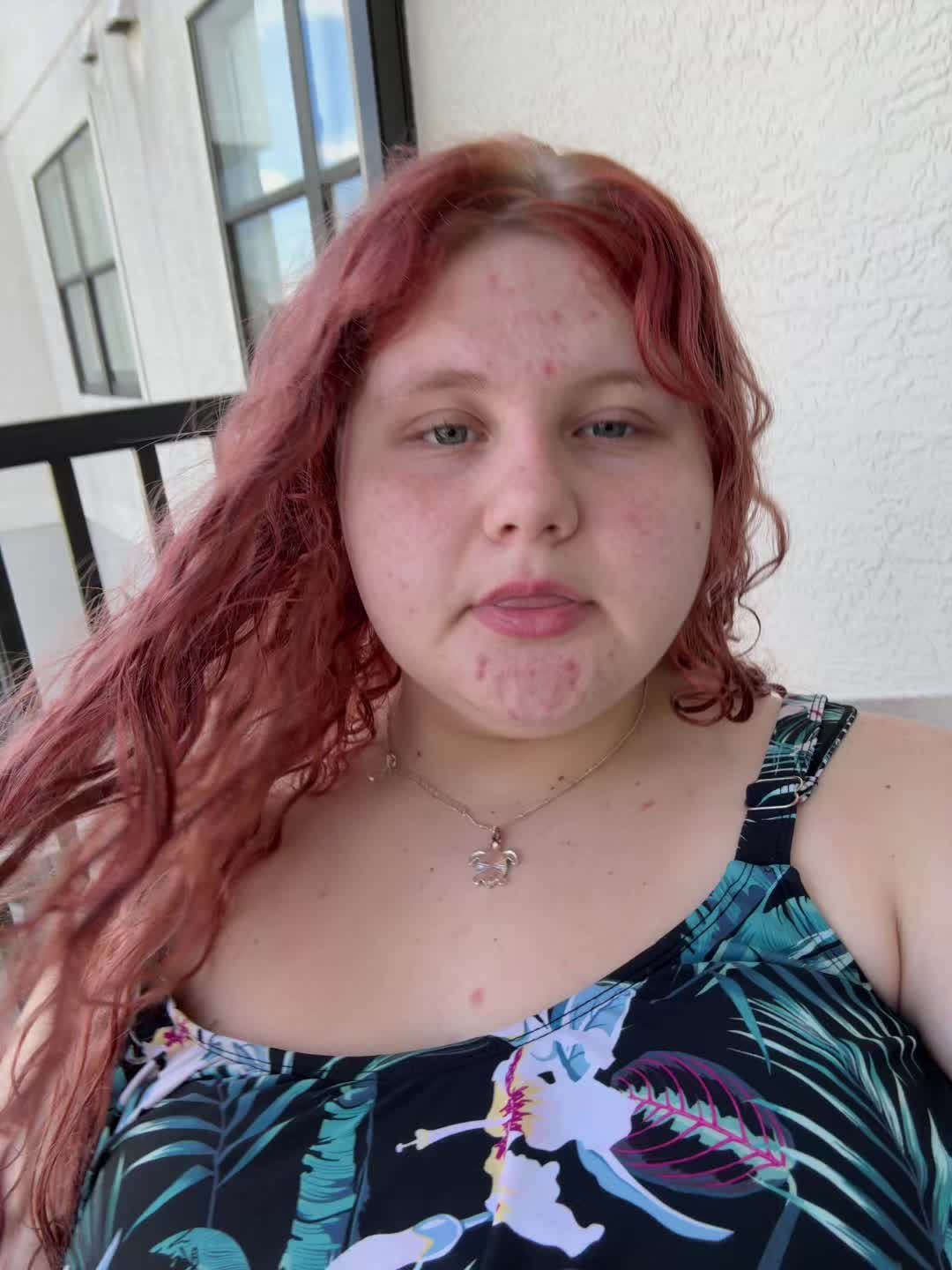 @🦄