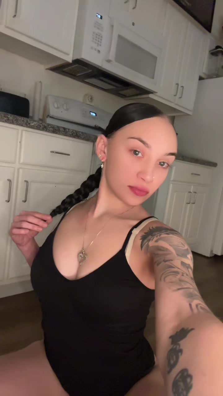 @RENEEVIXEN