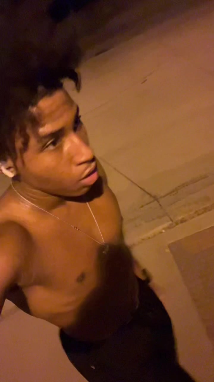 @dee