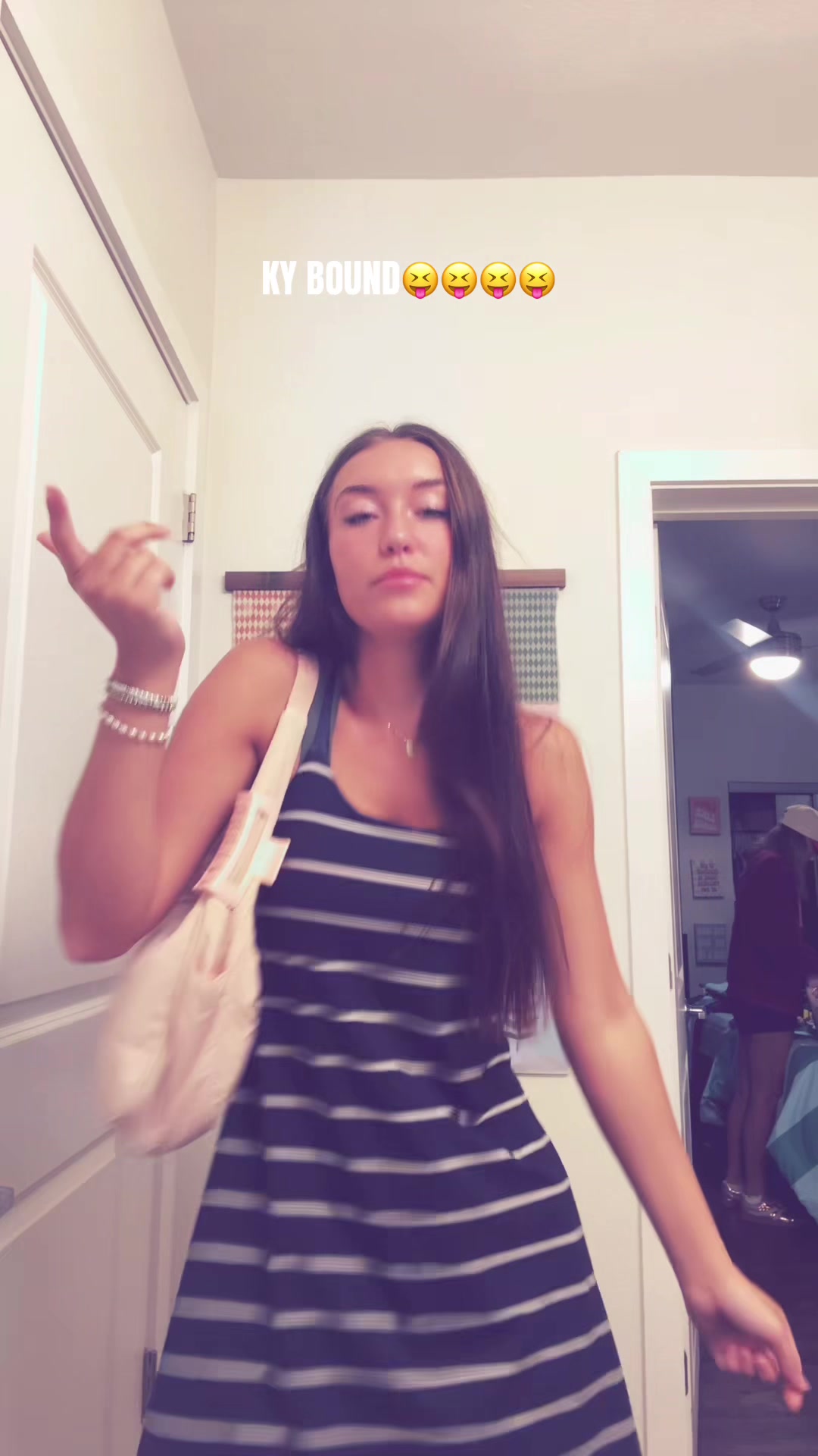 @KYLEE FOX