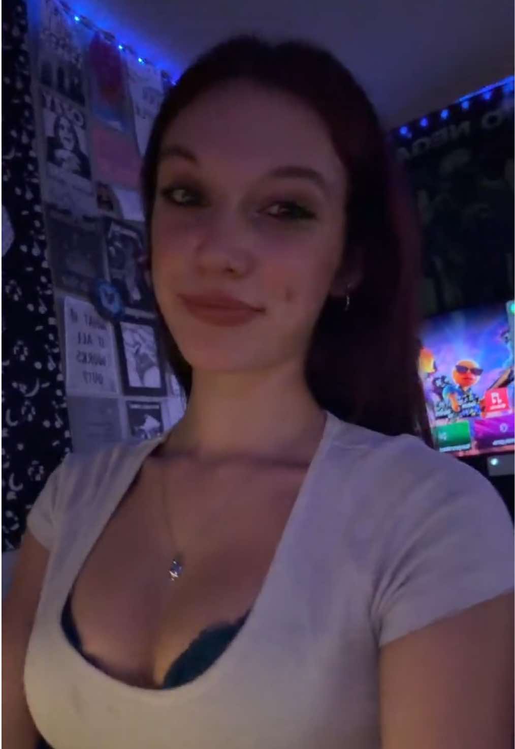 @V ⋆˚꩜。