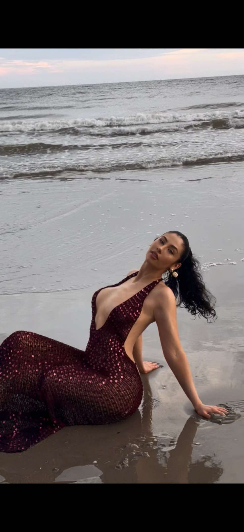 @maudelena_