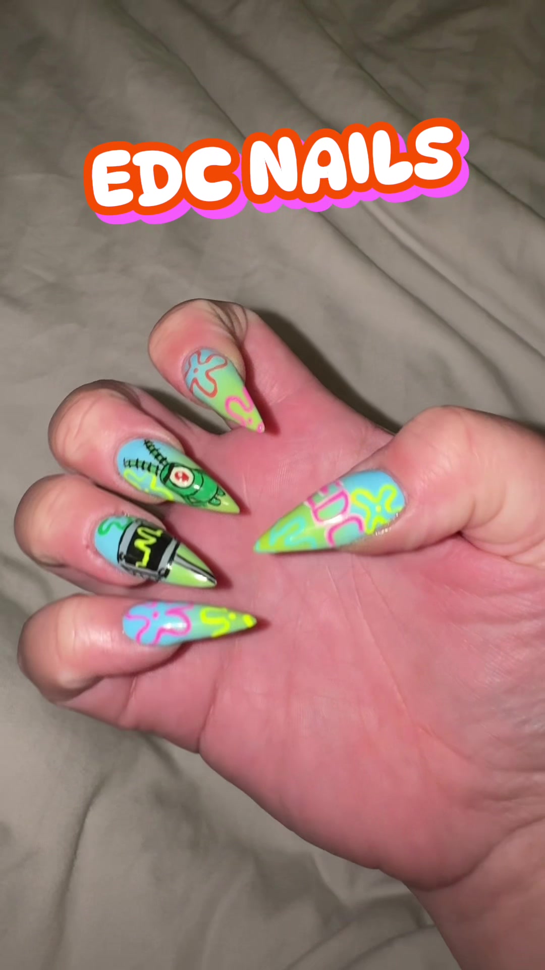 @Curvyhorror