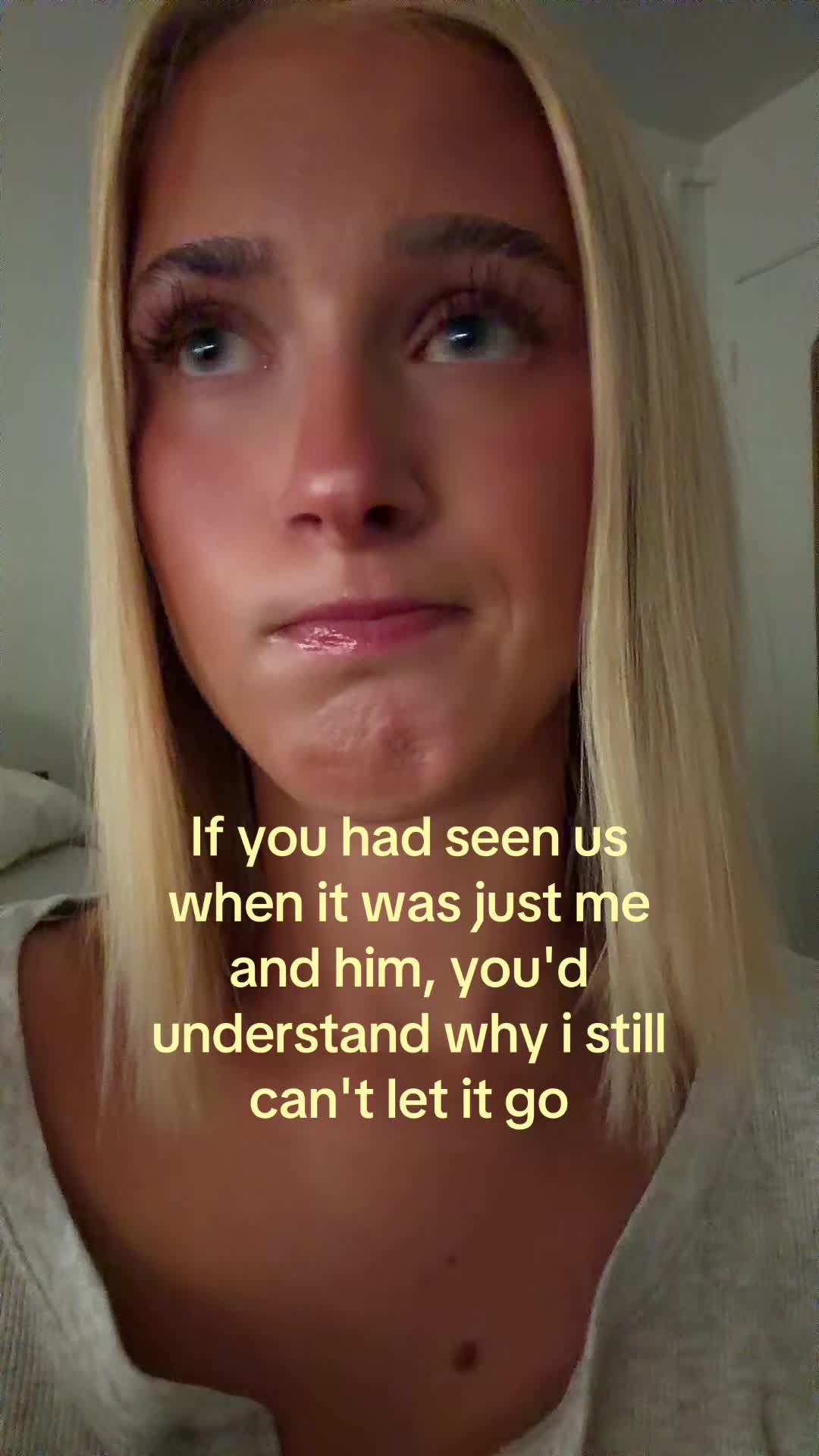 @theelliebarker