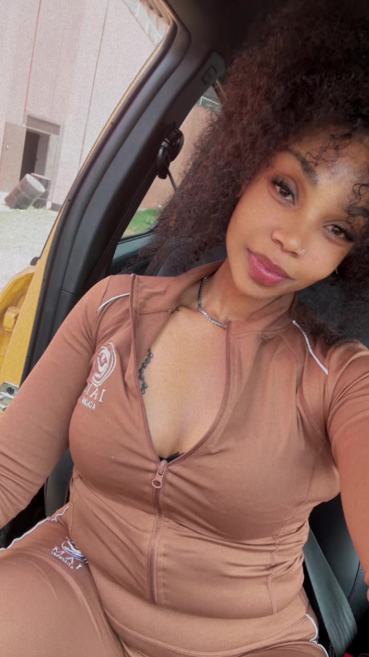 @IAMSHARIFA_DJ