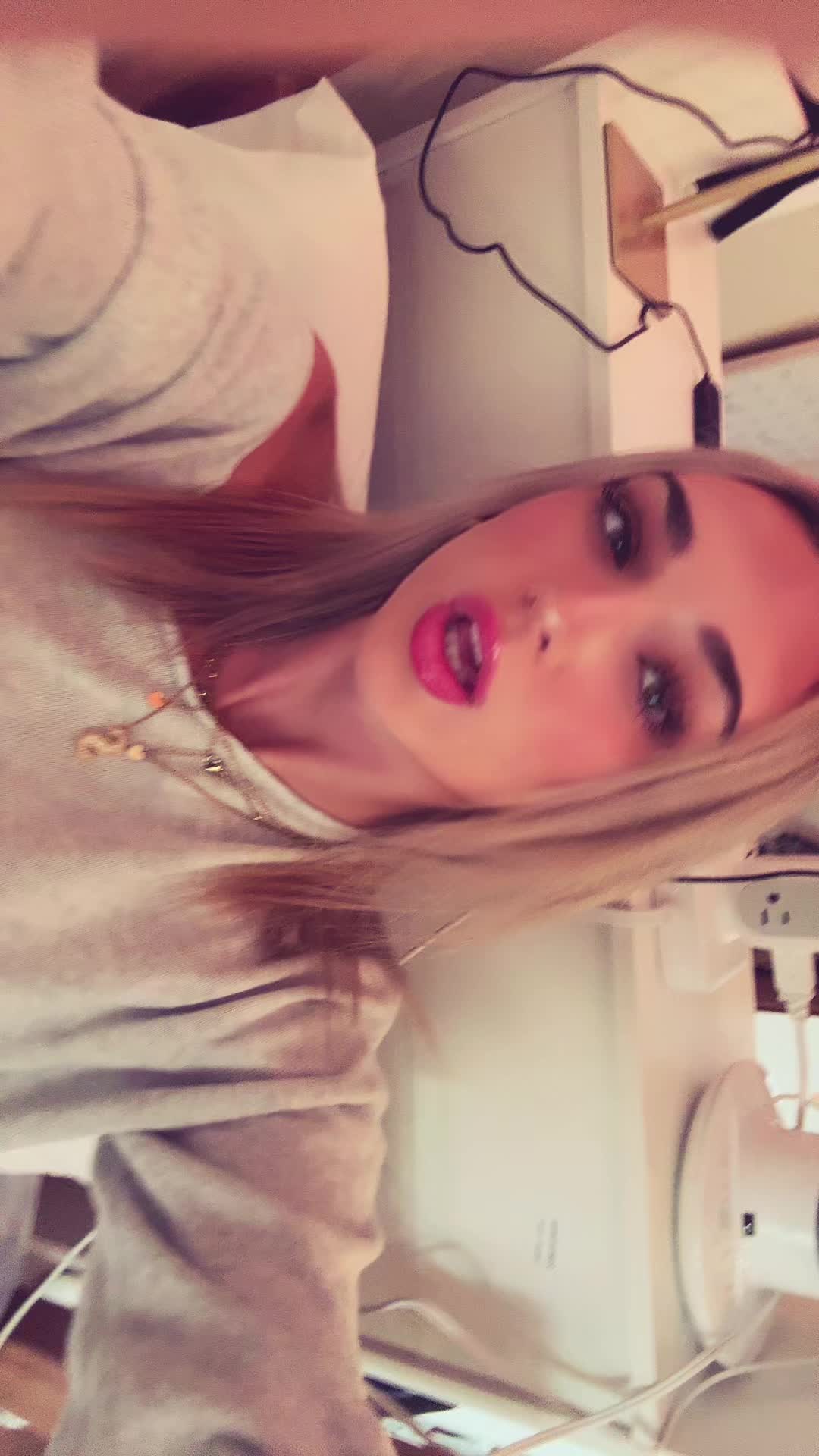 @⃟