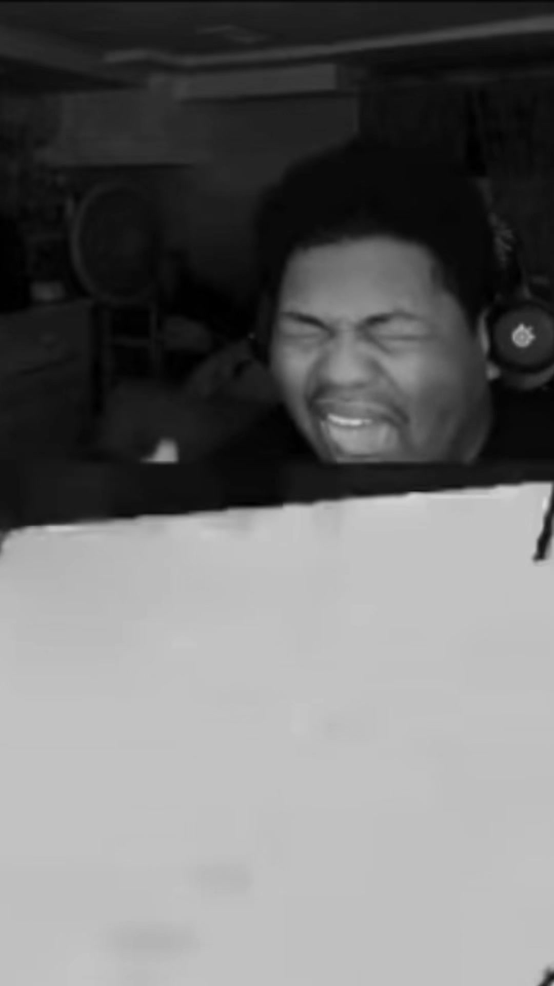 @RoyalSnagz