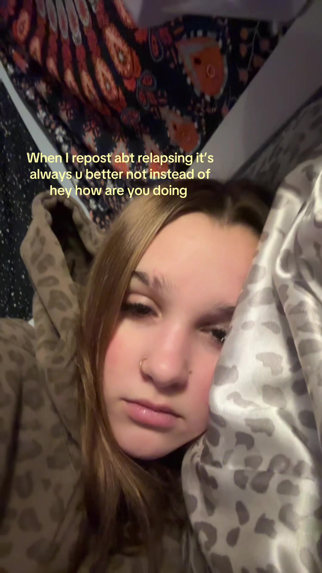 @???
