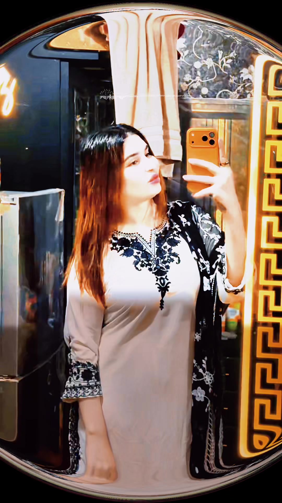 @Ropa Naz