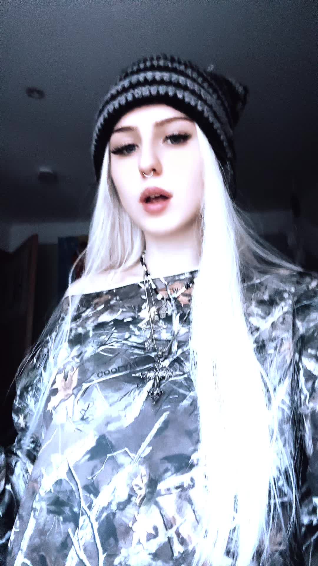 @holly.sm444