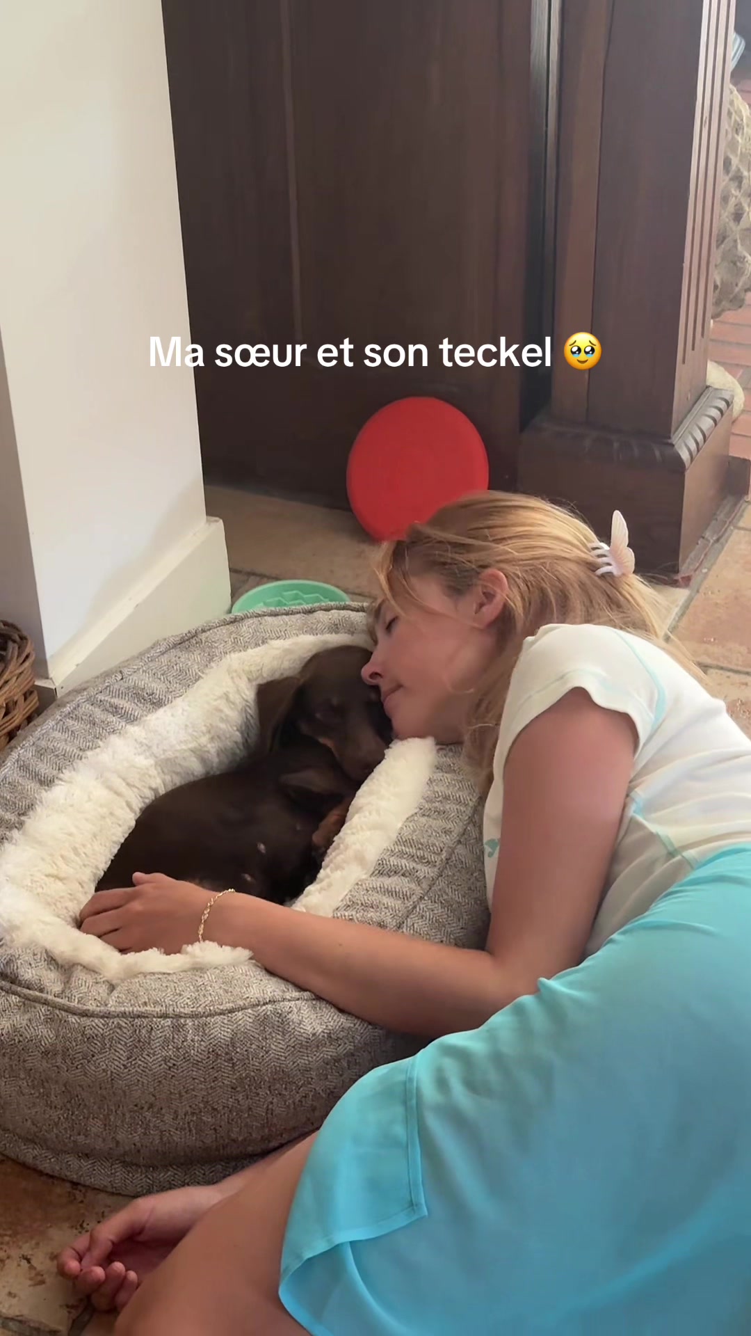 @Asturzia