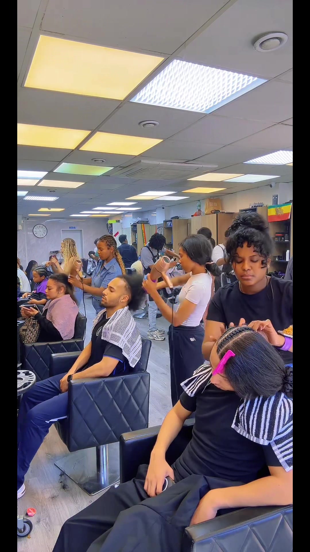 @3DAfro and Europe unisex salon