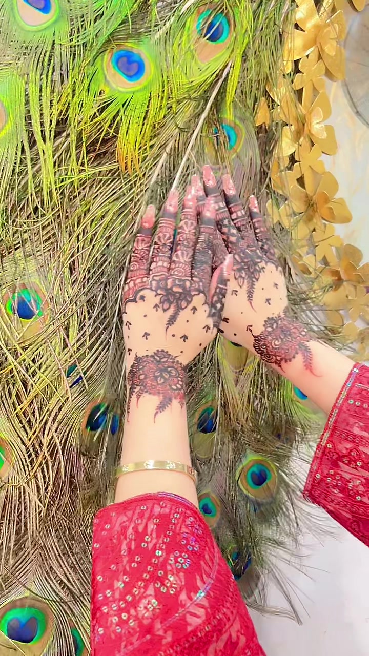 @PGC ki Laila ๐
๐๐ฅ