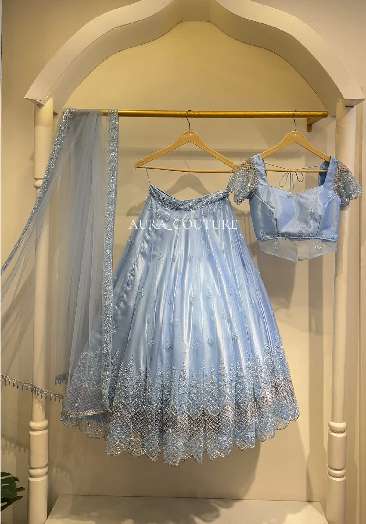 @aura_couture