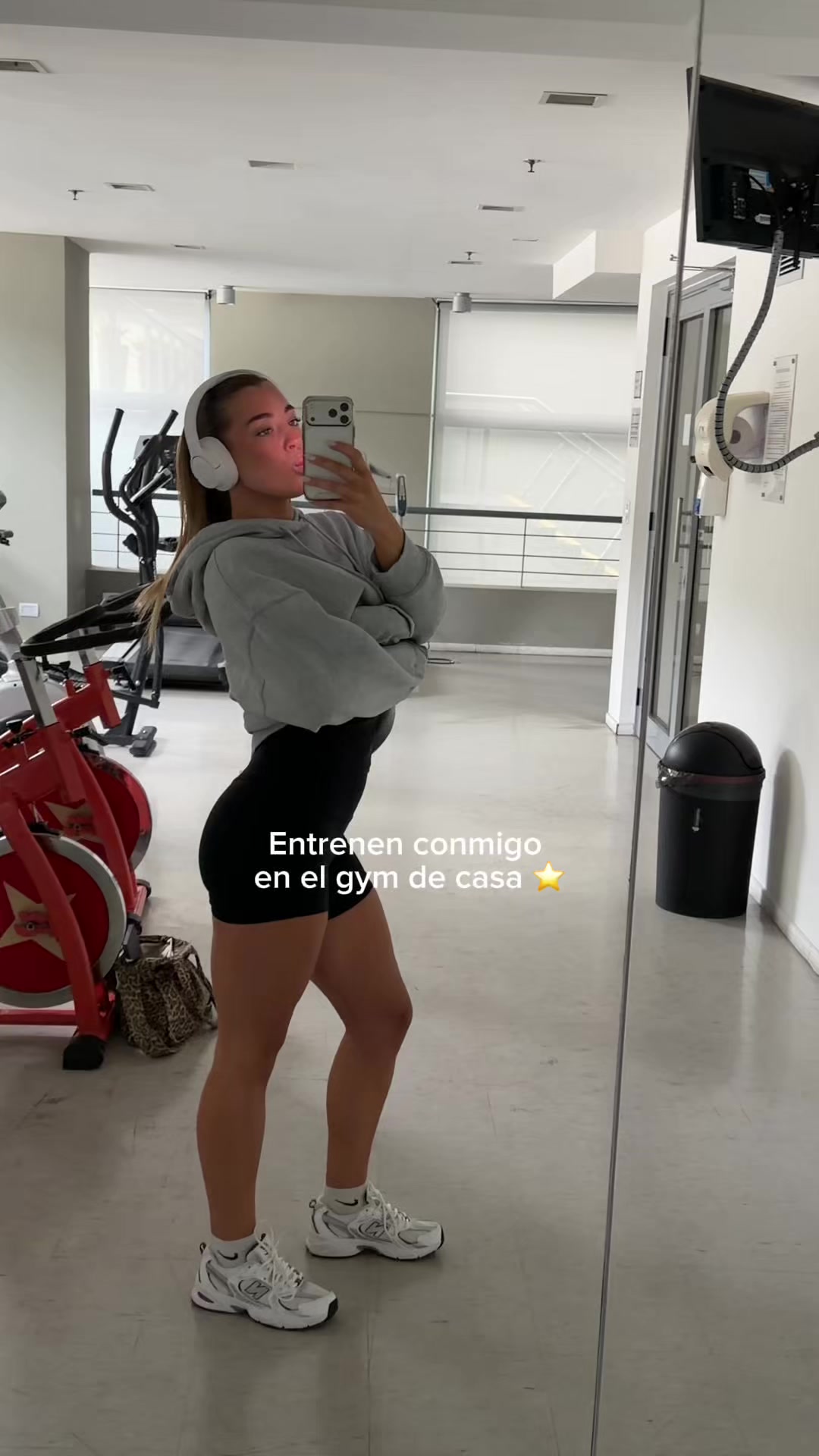 @julicelsi