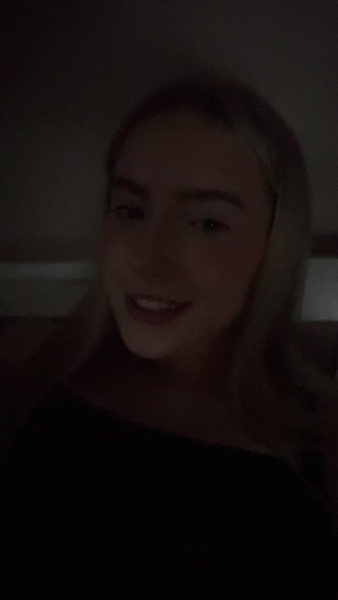 @??