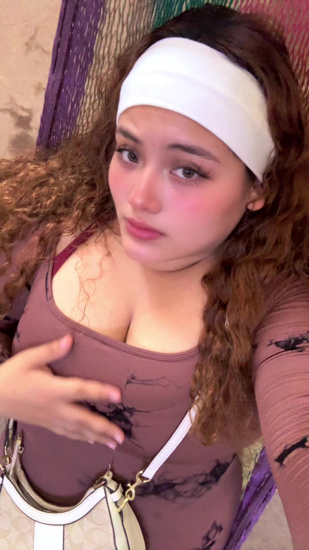 @L22💋