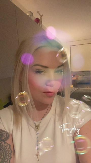 @hayleylouhayley