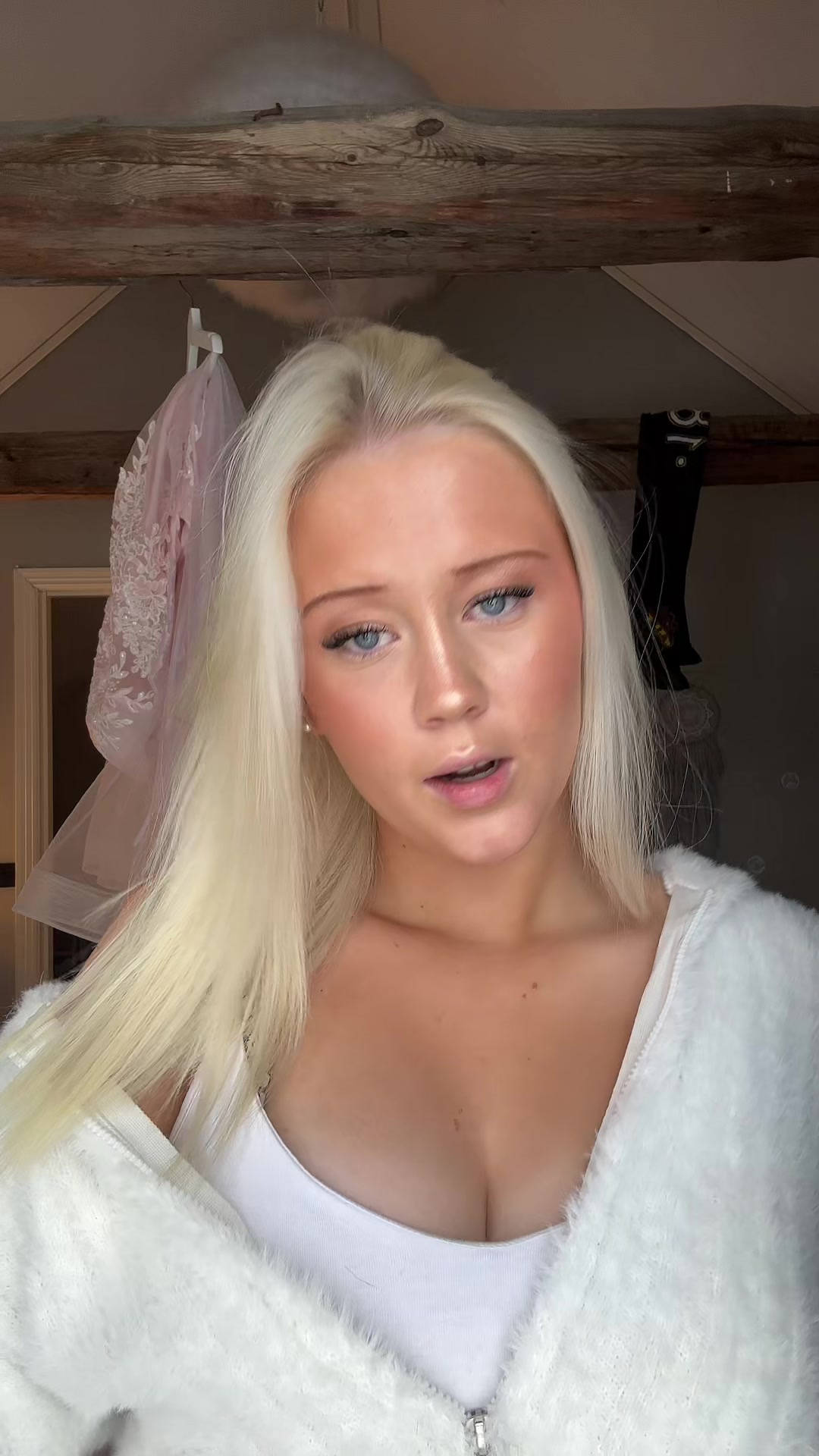 @ℒℴ𝓌𝒶🌇