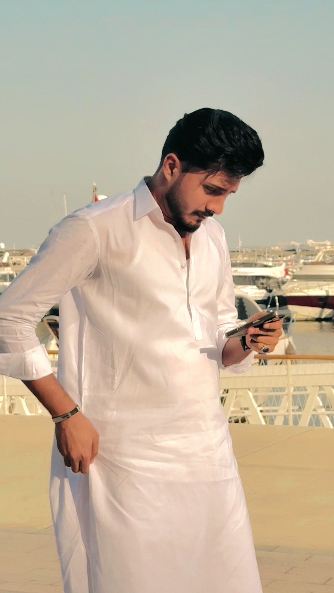 @Farhan 🇴🇲🇦🇪🇹🇷
