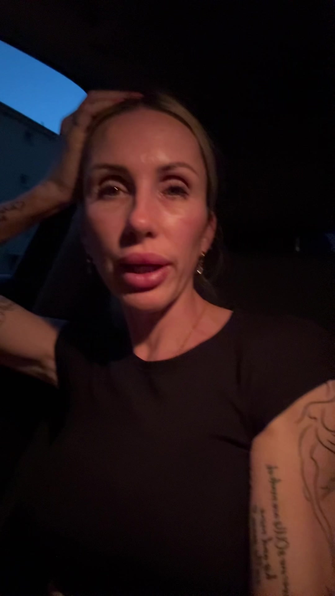 @Valentina