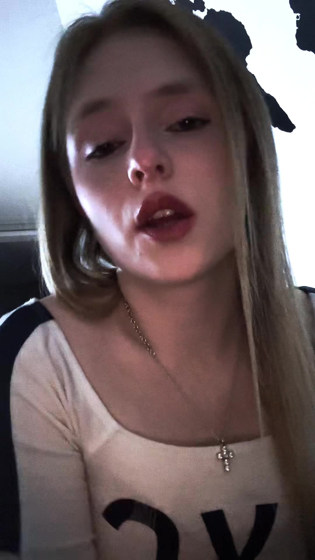 @Bella
